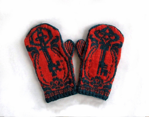 Skeleton Key Mittens photo 3