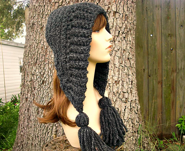 Ravelry Tassel Hat Crochet Version pattern by Diane Serviss