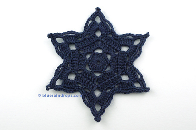 Snowflake motif 215