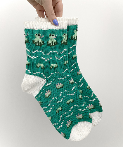 Frogs on the Pond Socks
