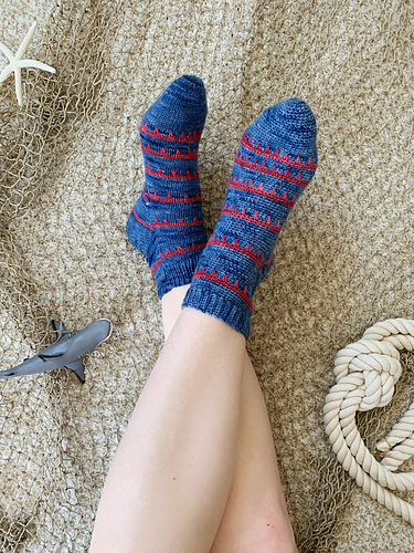 Shark Bite Sokker (Crochet) - Emily Crow