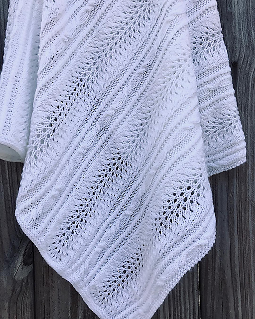 Ravelry Victoria Rose Baby Blanket pattern by Emme Heaton