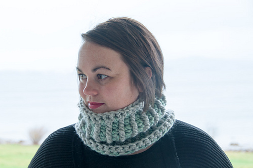 Stella Mini Cowl photo 1