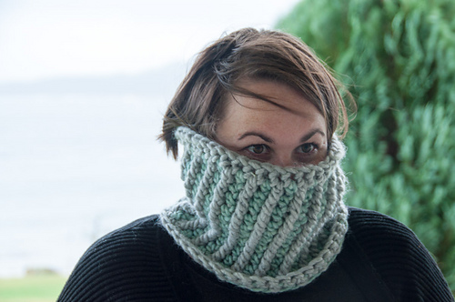 Stella Mini Cowl photo 6