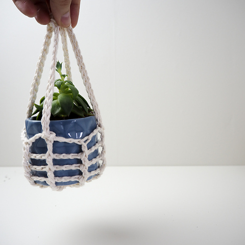 Easy Plant Hanger photo 9