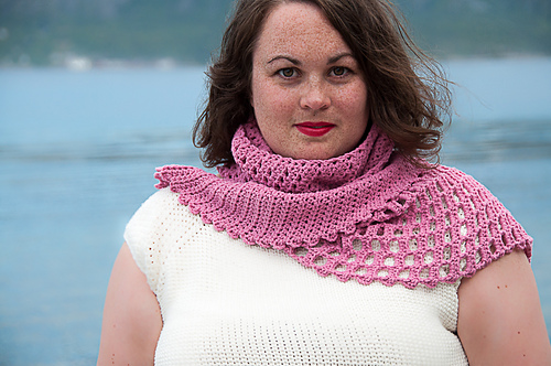 Soft Easy Shawl photo 7