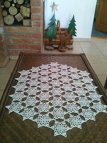 Snowflake Table Runner photo 6