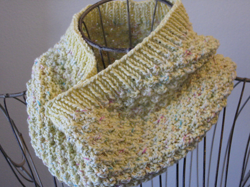 Mellow Yellow Cowl photo 6