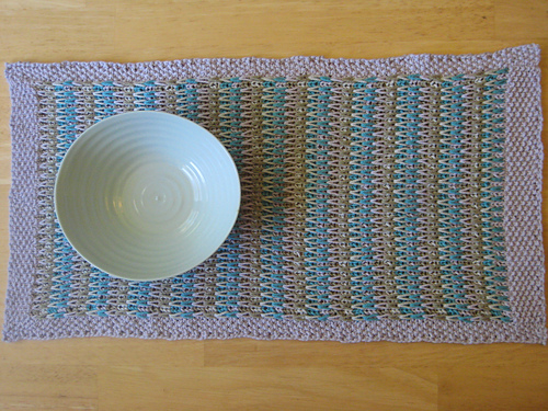 Long-Slip Striped Table Runner photo 3