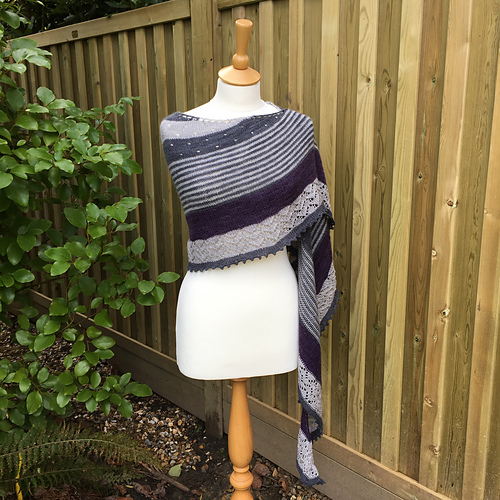 Ravelry 3 Color Cashmere Shawl pattern by Joji Locatelli