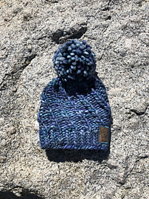 Super Chunky Cathedral Peak Hat