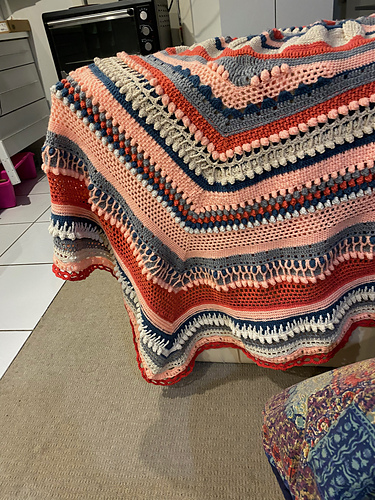 Fersken Mandala Strikket Teppe - Fela Duce