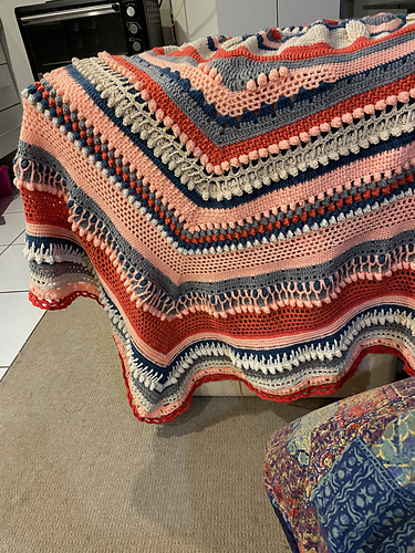 Fersken Mandala Strikket Teppe - Fela Duce