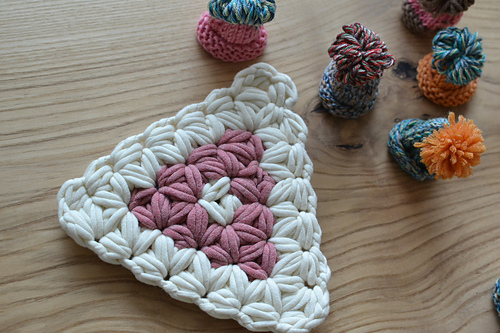 Ravelry: Triangle Jasmine stitch pattern by dodo-studio