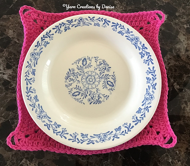 Ravelry Dinner Plate Cozy pattern by Yarn Creations by Denise