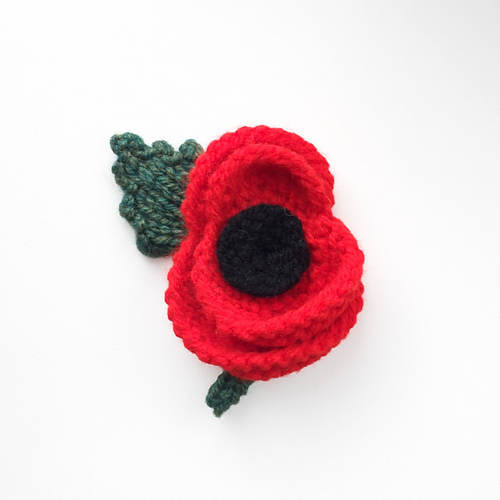 Ravelry: Poppy Brooch pattern by Amanda Berry