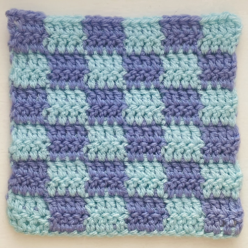 Ravelry: Checkered Granny Square pattern by Forest Threads