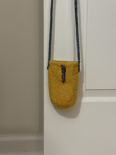 Vicky’s mini crossbody bag