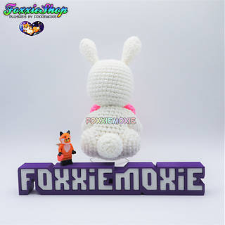 Backview of Bunny UwU