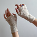 Autumn leaf fingerless gloves pattern 