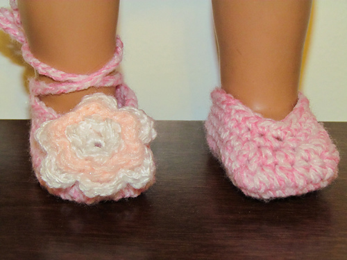 Shoes / Slippers, Headband, Fingerless Gloves photo 1
