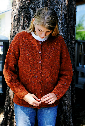 # 9725 Hals-ned Cardigan for kvinner - Diane Soucy