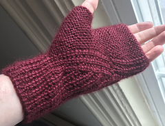 Under direct sunlight. Model hand circumference 6.75 inches / 17 cm.
