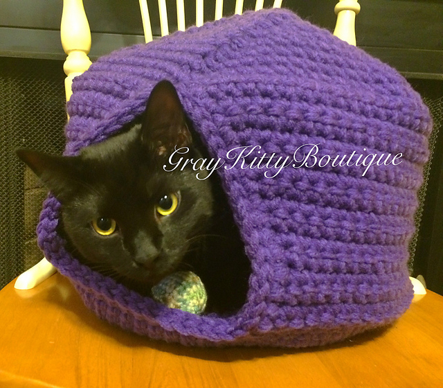 Ravelry Cole's Cat Cave pattern by Gwen Wotring