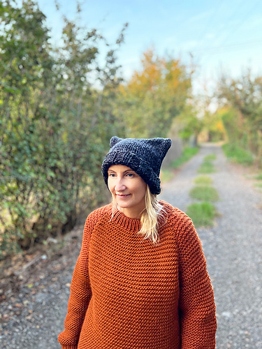 Katteøre Lue - Louise Bollanos