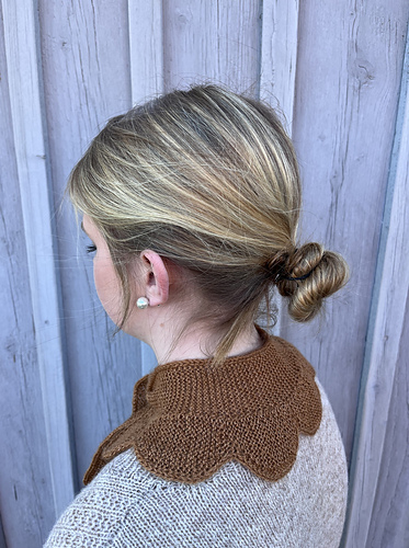 Hepatica Mini Scarf