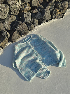 'Omilzomilstore' Fokland wool. Ma-Ru color. Size 4