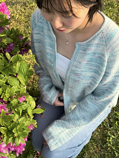 'Omilzomilstore' Fokland wool. Ma-Ru color. Size 4