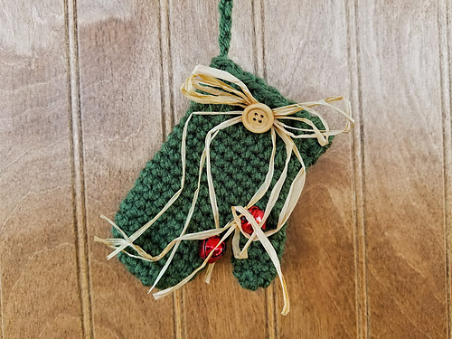 Hanging Mittens photo 4