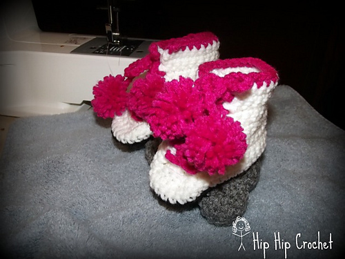 Crochet Roller Skate Booties: Sparkly Red Baby Shoes