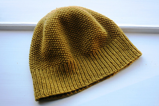 Ravelry: Simple Moss Stitch Hat pattern by Halldora J