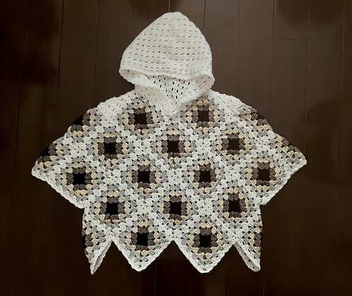 Granny Square Trio – Poncho, Vest, Purse