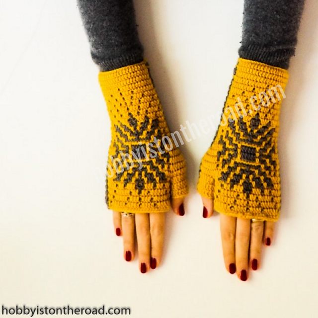 Ravelry Baltic Sun Fingerless Gloves pattern by Vytene Laucyte