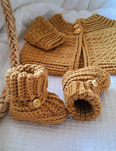 Classic Ribbed Baby Booties