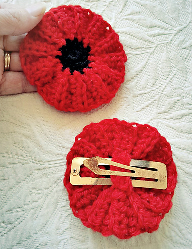 Knit-Look Crocheted Poppy photo 3
