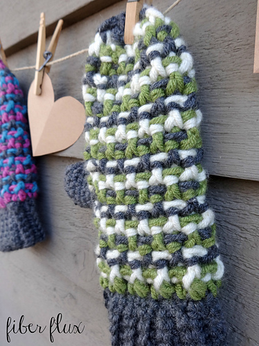 Sleigh Ride Mittens photo 5