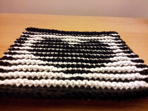 Black & White Valentine Heart Illusion Knitting photo 10
