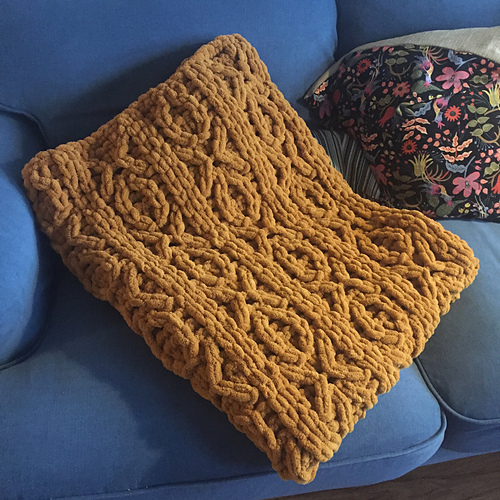 Ravelry Hugs and Kisses Loop Yarn Blanket pattern by I Love My Blanket