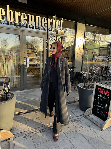 Thelma Genser-sjal - Ingrid Dyb