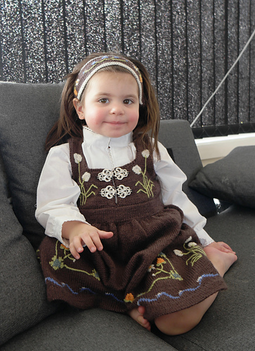 Stor Senja-inspirert Festdrakt 3-8 år - IngriPingri- Design laget av Ingrid Gamst