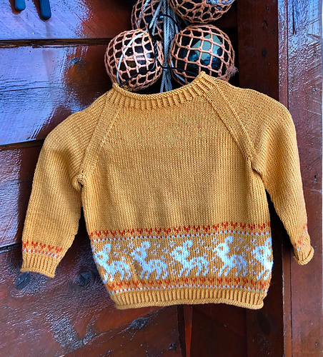 Lillegull Bambi Genser - IngriPingri- Design laget av Ingrid Gamst