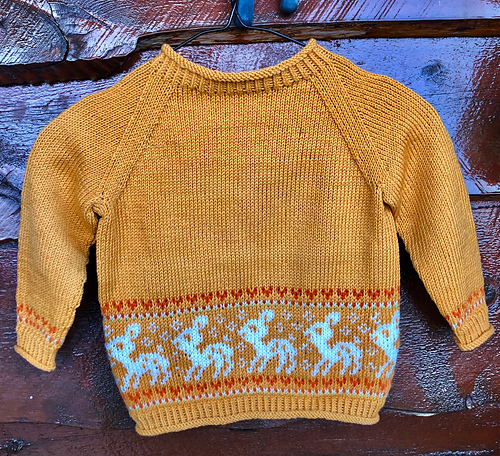 Lillegull Bambi Genser - IngriPingri- Design laget av Ingrid Gamst