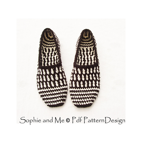 Ravelry Black and White Graphic Slippers pattern by Sophie and Me