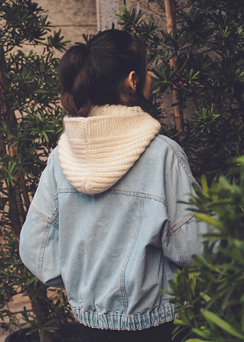 Lena Genser med hette - Irene Lin