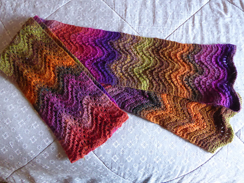 Feather and Fan skjerf - bygrounds4coffee
