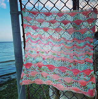 Shawl in progress using Merino Cloud 703 and 1027 (April Autoship colors).
